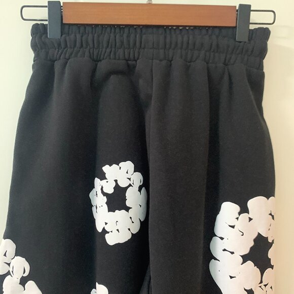 Denim Tears The Cotton Wreath Black Cotton Sweatpants - Picture 3 of 7